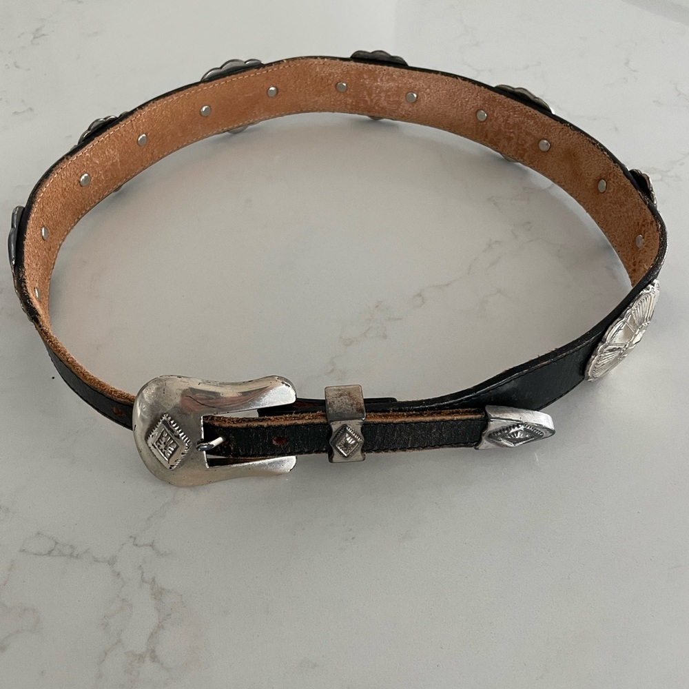 Justin Black Leather Belt with 7 fixed silvertone conchos vintage stamped 1992